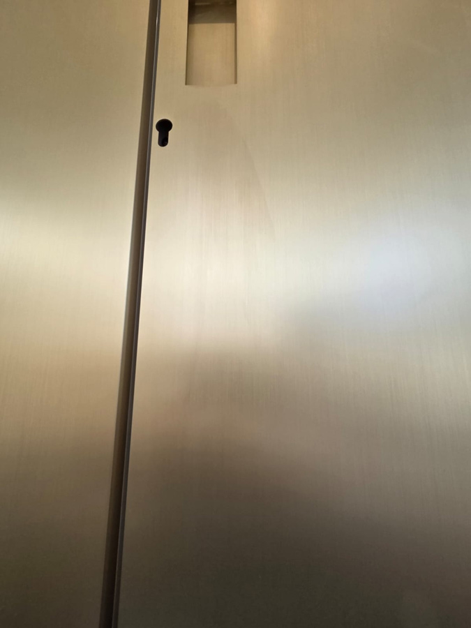 Messingoberfläche Panikraum-Verkelidung